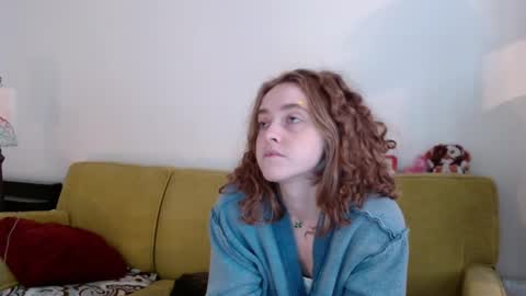 Snapshot of strawberrylotsacake chatting on December 17, 4:02 pm Strawberrylotsacake online show from December 17, 4:02 pm