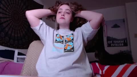 Snapshot of strawberrylotsacake chatting on February 27, 5:35 pm Strawberrylotsacake online show from February 27, 5:35 pm