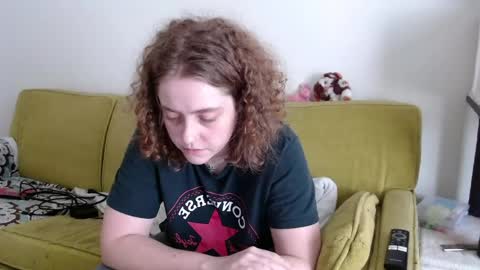 Strawberrylotsacake online show from May 19, 4:35 pm