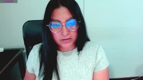 strawlux online show from February 19, 6:53 am