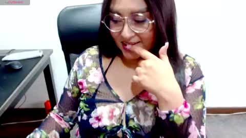 strawlux online show from July 16, 4:46 pm