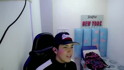 Street online show from April 14, 9:32 pm