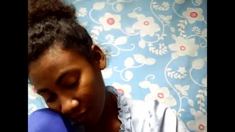 Snapshot of strevah9794 chatting on February 3, 12:20 am strevah9794 online show from February 3, 12:20 am