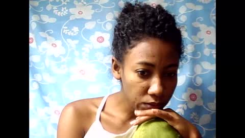 Snapshot of strevah9794 chatting on February 9, 9:52 pm strevah9794 online show from February 9, 9:52 pm