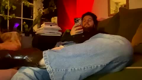 Snapshot of strideeeee chatting on November 24, 2:22 am Liam online show from November 24, 2:22 am