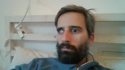 Snapshot of stroke1 chatting on January 12, 7:32 am stroke1 online show from January 12, 7:32 am