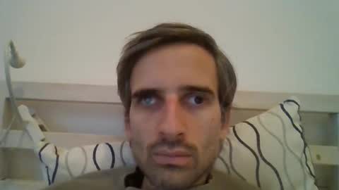 Snapshot of stroke1 chatting on December 23, 7:39 am stroke1 online show from December 23, 7:39 am