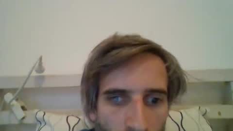 Snapshot of stroke1 chatting on January 9, 7:44 am stroke1 online show from January 9, 7:44 am