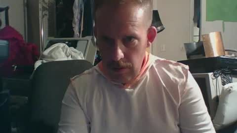 strokingjoe14585 online show from January 12, 11:10 pm