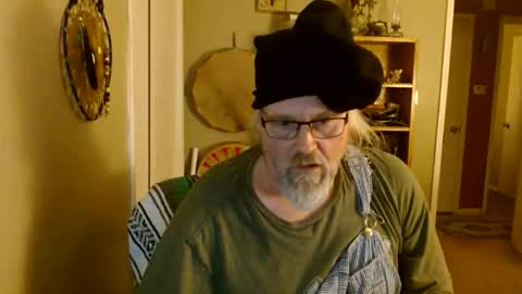 Snapshot of stroknpoker chatting on January 12, 2:35 am stroknpoker online show from January 12, 2:35 am