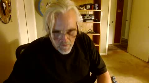 Snapshot of stroknpoker chatting on September 15, 2:44 am stroknpoker online show from September 15, 2:44 am