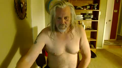 Snapshot of stroknpoker chatting on October 4, 4:10 am stroknpoker online show from October 4, 4:10 am