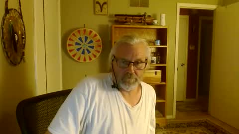 Snapshot of stroknpoker chatting on October 18, 4:48 am stroknpoker online show from October 18, 4:48 am