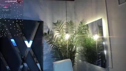 Snapshot of strong_girl_ chatting on October 16, 10:49 am Alexa online show from October 16, 10:49 am
