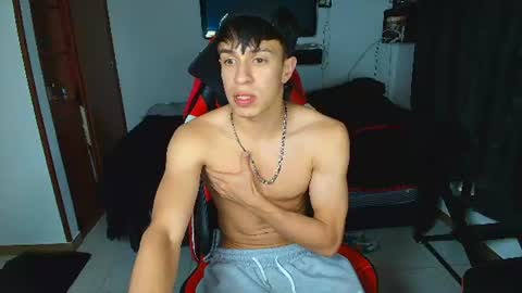Snapshot of strong_jackxxx chatting on June 23, 5:38 am Daddy Jack online show from June 23, 5:38 am
