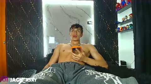 Snapshot of strong_jackxxx chatting on July 17, 3:24 am Daddy Jack online show from July 17, 3:24 am