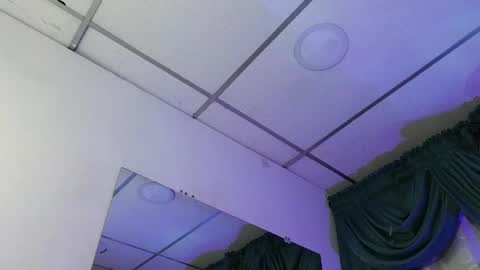 stuart_boy_ online show from December 24, 9:17 am