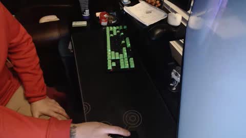 stud69861714 online show from January 13, 6:18 am