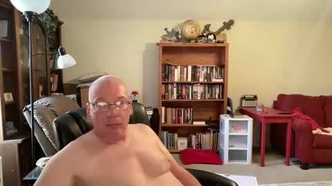 Snapshot of studballs1 chatting on April 26, 2:04 pm studballs1 online show from April 26, 2:04 pm
