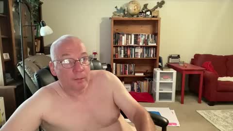 Snapshot of studballs1 chatting on May 3, 2:45 pm studballs1 online show from May 3, 2:45 pm