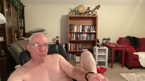 Snapshot of studballs1 chatting on May 23, 6:34 pm studballs1 online show from May 23, 6:34 pm