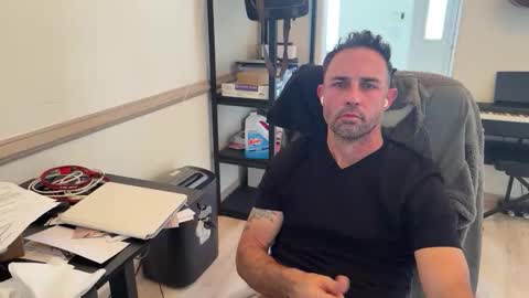 Simon online show from April 17, 6:55 pm