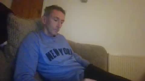Snapshot of stuuuey73 chatting on October 22, 9:58 pm stuuuey73 online show from October 22, 9:58 pm