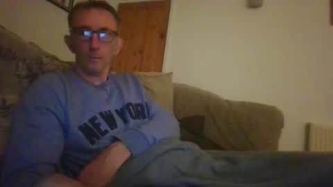 Snapshot of stuuuey73 chatting on May 10, 9:42 pm stuuuey73 online show from May 10, 9:42 pm