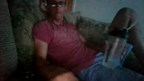 Snapshot of stuuuey73 chatting on June 27, 8:36 pm stuuuey73 online show from June 27, 8:36 pm