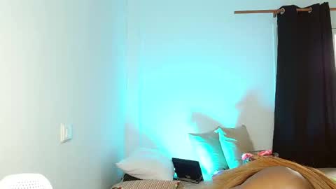 Snapshot of suannyklatten_ chatting on March 6, 11:25 am Suanny Klatten It is my account independent online show from March 6, 11:25 am