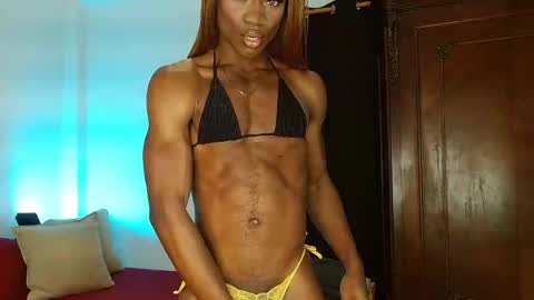 Snapshot of suannyklatten_ chatting on December 16, 3:50 pm Suanny Klatten It is my account independent online show from December 16, 3:50 pm