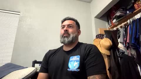 Snapshot of suavecito67 chatting on February 6, 2:38 am suavecito67 online show from February 6, 2:38 am