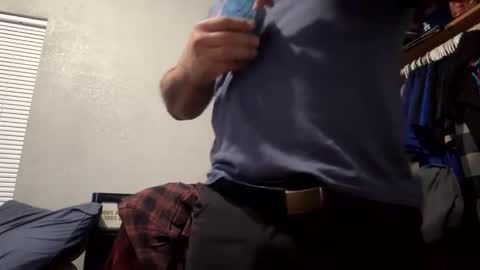 Snapshot of suavecito67 chatting on February 12, 2:17 am suavecito67 online show from February 12, 2:17 am