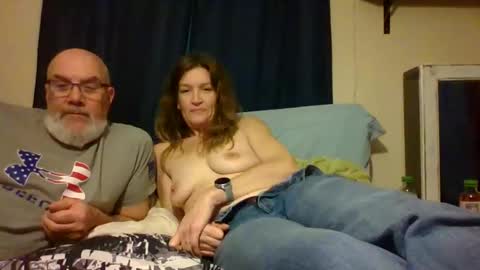 Snapshot of sub4you69brat chatting on January 17, 2:50 am sub4you69brat online show from January 17, 2:50 am