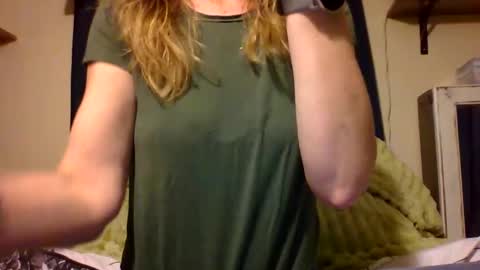 Snapshot of sub4you69brat chatting on January 21, 11:55 pm sub4you69brat online show from January 21, 11:55 pm