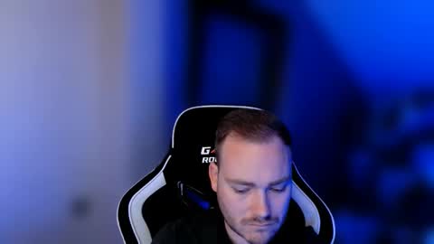 sub_austr online show from November 8, 8:40 pm