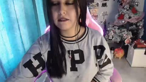 Snapshot of sub_nezuko_69 chatting on January 4, 5:58 pm sub_nezuko_69 online show from January 4, 5:58 pm