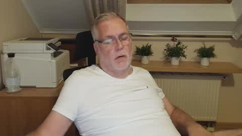 Snapshot of subbear1968 chatting on May 13, 8:38 pm subbear1968 online show from May 13, 8:38 pm
