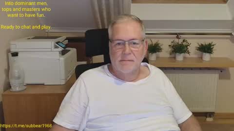 Snapshot of subbear1968 chatting on May 17, 8:05 pm subbear1968 online show from May 17, 8:05 pm