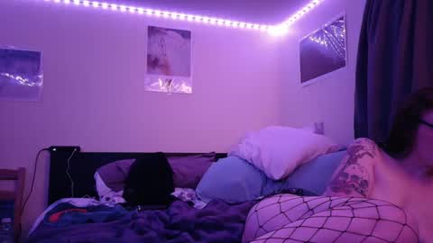 Snapshot of subbypunkruby77 chatting on January 16, 4:49 am SubbyPunkRuby online show from January 16, 4:49 am