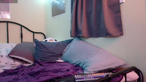 Snapshot of subbypunkruby77 chatting on March 9, 5:33 am SubbyPunkRuby online show from March 9, 5:33 am