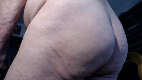 Snapshot of subibuns chatting on December 31, 9:53 am Marcel online show from December 31, 9:53 am