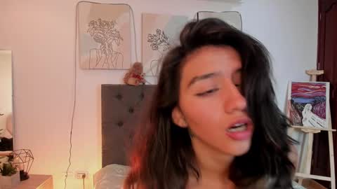 Snapshot of sublimetouch chatting on January 17, 10:34 pm Zoe online show from January 17, 10:34 pm