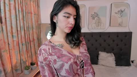 Snapshot of sublimetouch chatting on January 30, 8:21 pm Zoe online show from January 30, 8:21 pm