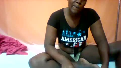 Snapshot of submissive_slut001 chatting on June 27, 10:20 am submissive_slut001 online show from June 27, 10:20 am