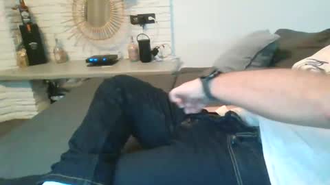 submissivguy online show from December 8, 12:30 pm