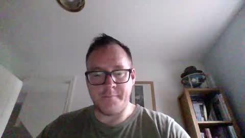Snapshot of subpig84 chatting on April 11, 8:40 am Sub Male online show from April 11, 8:40 am