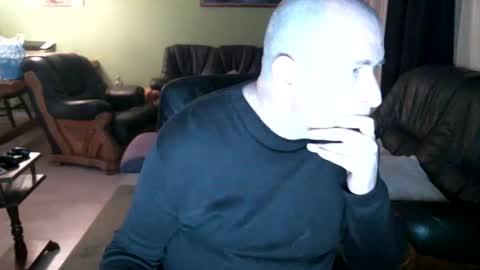 Snapshot of subrender chatting on March 3, 4:56 pm subrender online show from March 3, 4:56 pm