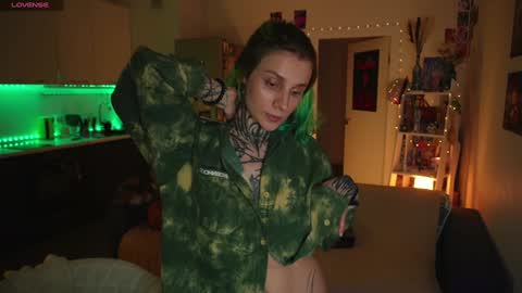 Snapshot of succubus_66 chatting on December 20, 3:00 pm succubus_66 online show from December 20, 3:00 pm