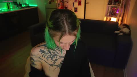 Snapshot of succubus_66 chatting on December 22, 2:16 pm succubus_66 online show from December 22, 2:16 pm